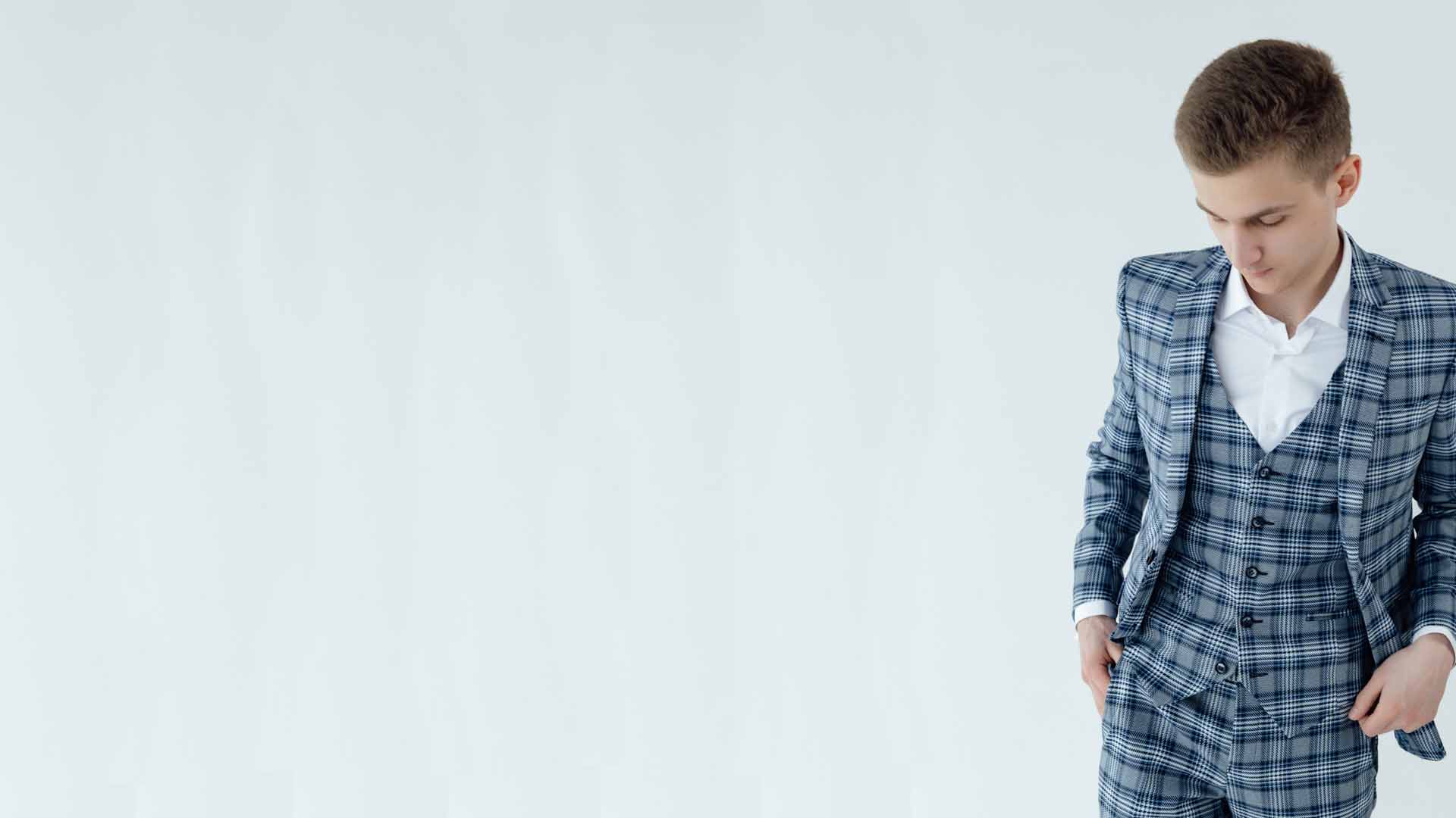 Костюмы молодежные, классические, свадебные