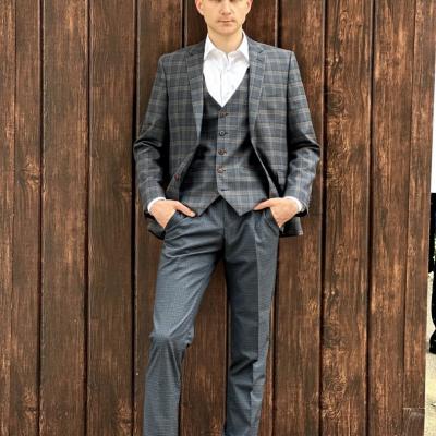 Молодёжный костюм