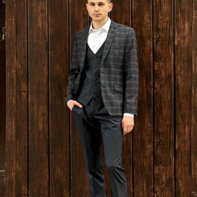 Молодёжный костюм